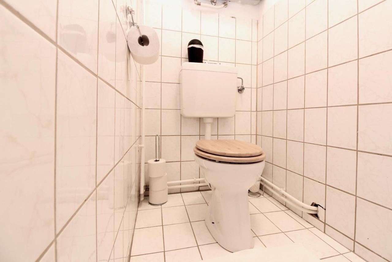 1-Bedroom Apartment Heiligenstadt Wina Bagian luar foto