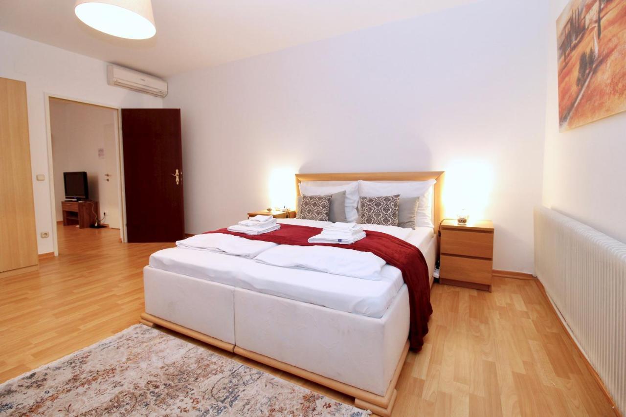 1-Bedroom Apartment Heiligenstadt Wina Bagian luar foto